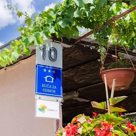 Holiday Home Eufemia-1 By Interhome Pula