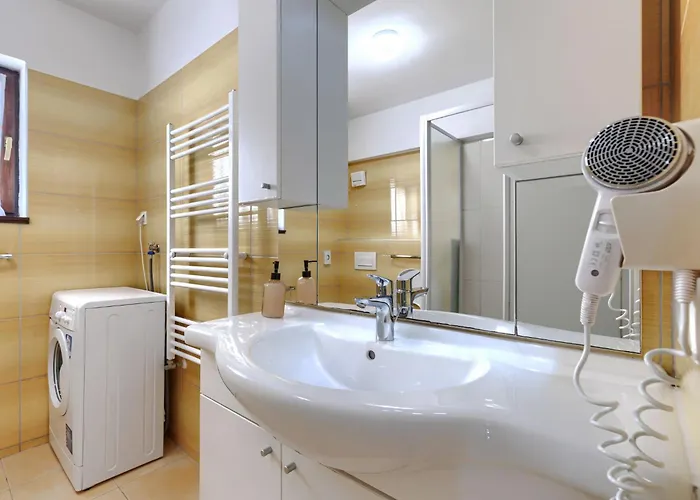 Eufemia-1 By Interhome Feriehus Pula