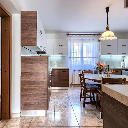 Eufemia-1 By Interhome 풀라