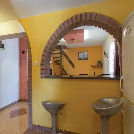 Casa vacanze Eufemia-1 By Interhome Pola