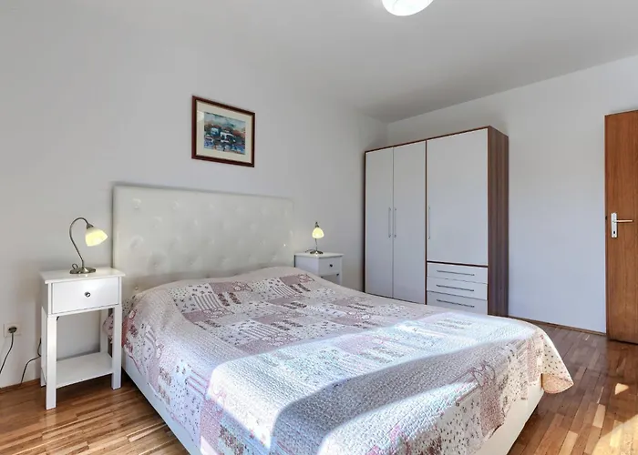 Prázdninový dům Eufemia-1 By Interhome *