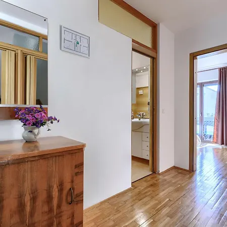 Eufemia-1 By Interhome * Póla