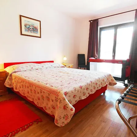 Nyaraló Eufemia-1 By Interhome Póla